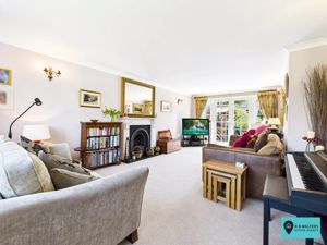 Living Room- click for photo gallery